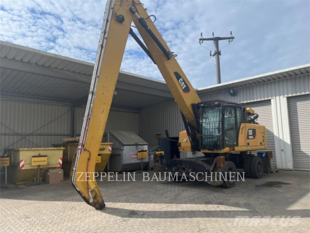 CAT MH3026-06C Abrissbagger