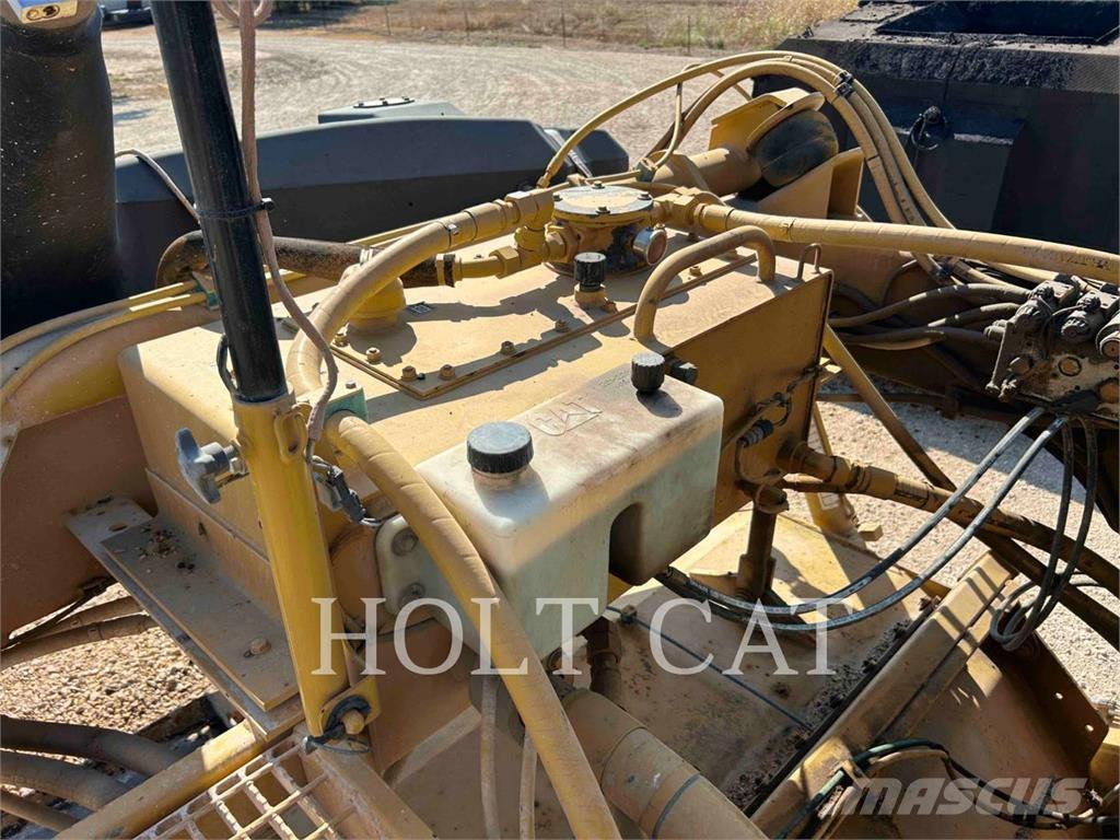 CAT RM300 Asphalt-Recycler