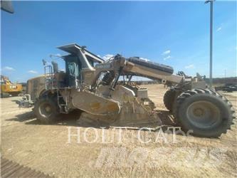 CAT RM400 CAB Asphalt-Recycler