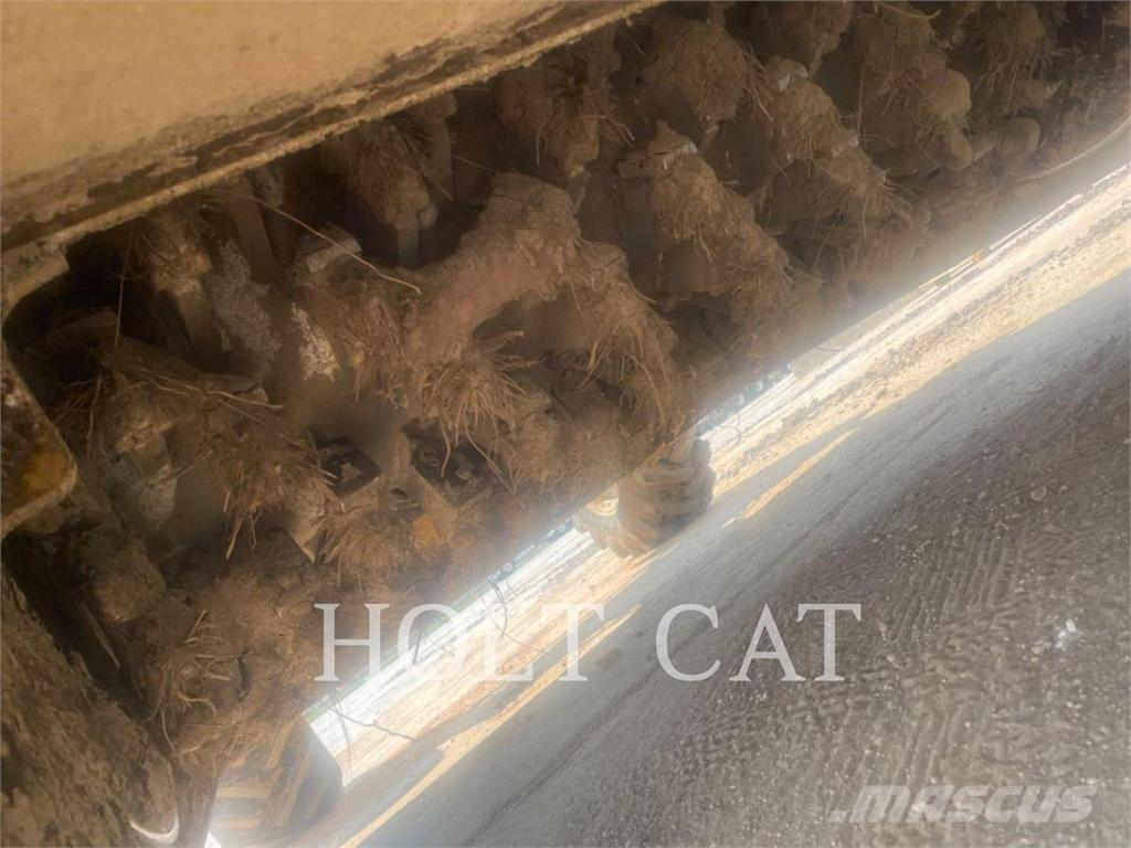 CAT RM400 CAB Asphalt-Recycler