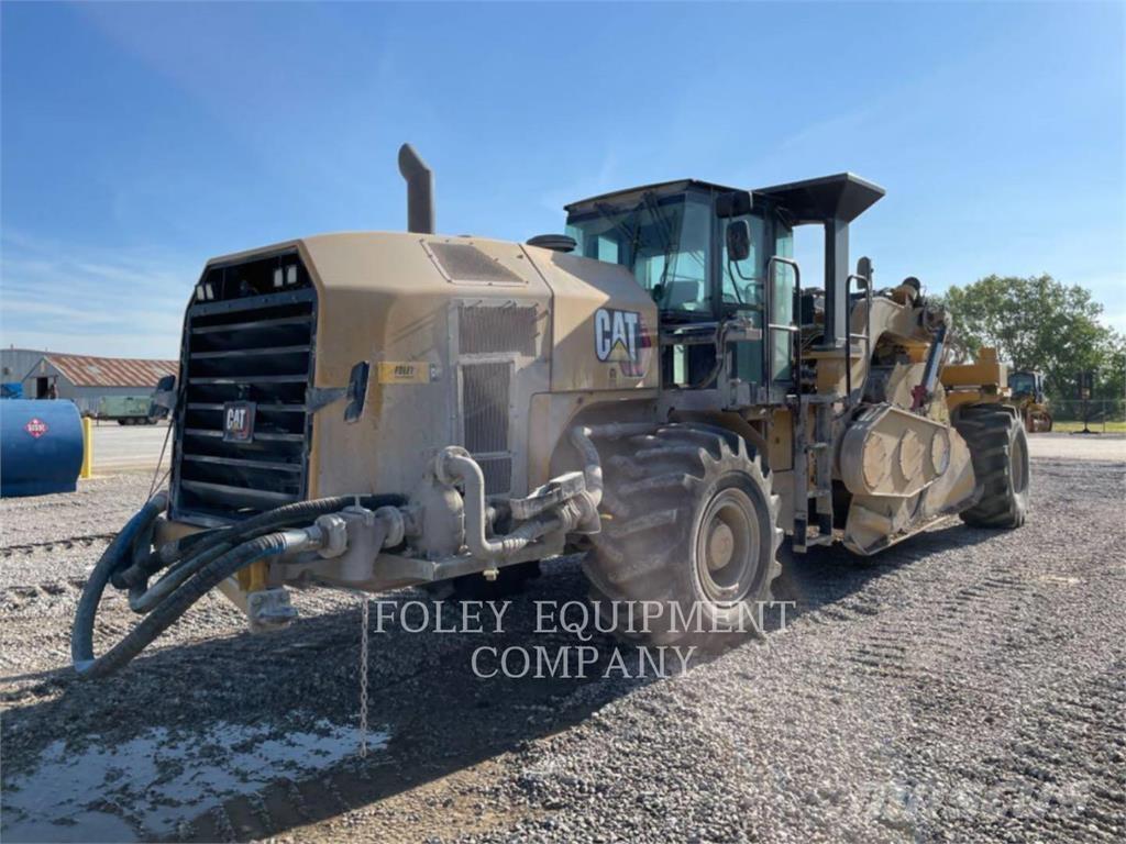 CAT RM500B Strassenfertiger