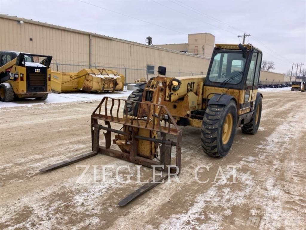 CAT TH83 Teleskoplader