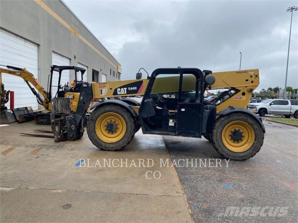CAT TL 642 C Teleskoplader