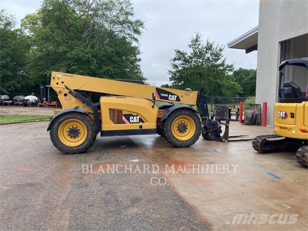 CAT TL 642 C Teleskoplader