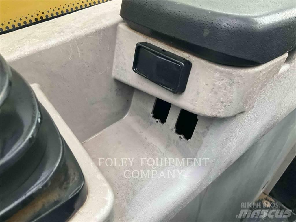 CAT TL642DO Teleskoplader