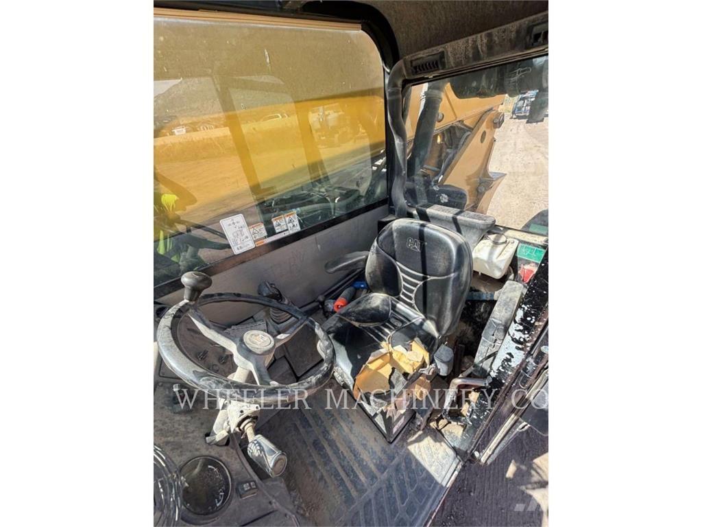 CAT TL943C CAB Teleskoplader