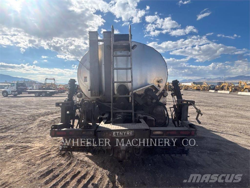  E.D. ETNYRE DIST 3500 Bitumen Sprayer