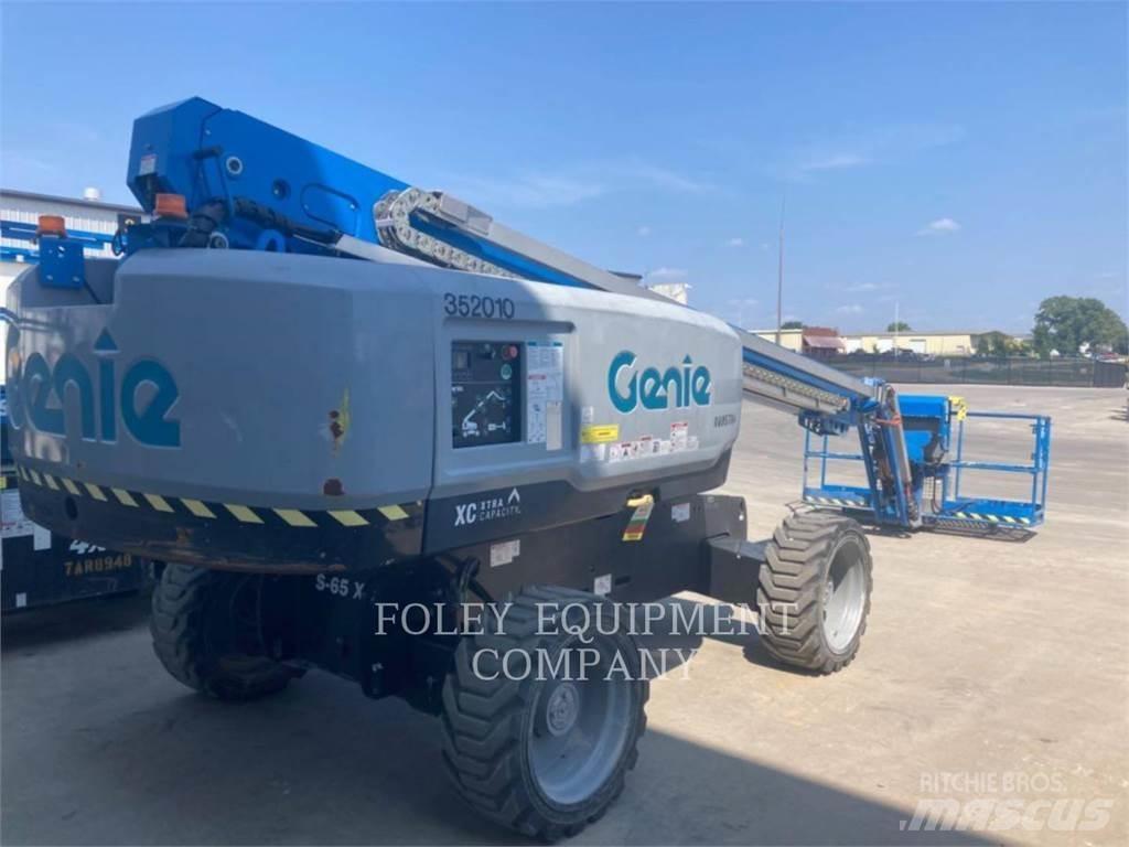 Genie S65XCD4W Gelenkteleskoparbeitsbühnen