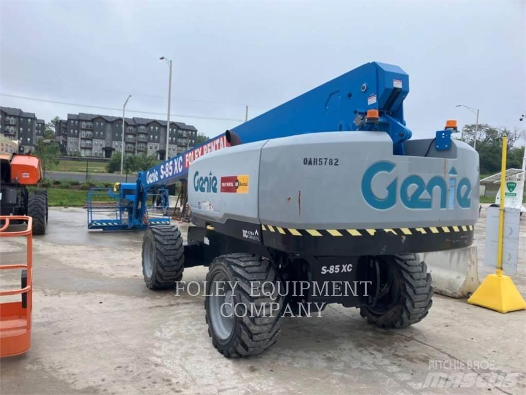 Genie S85XCD4W Gelenkteleskoparbeitsbühnen