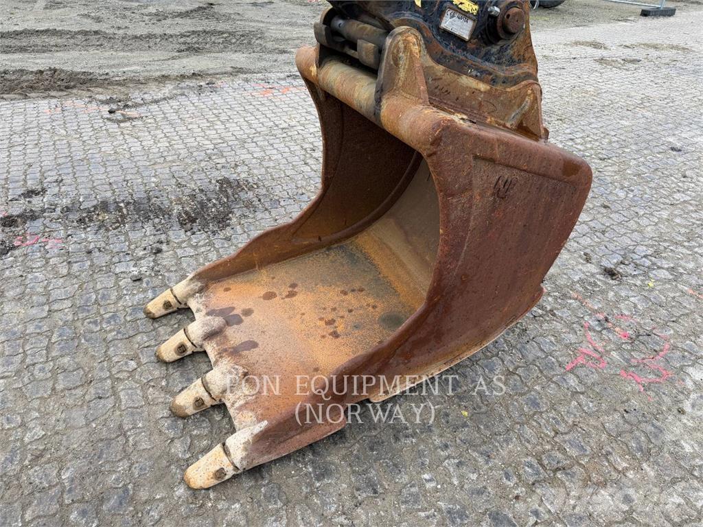 Hitachi ZX210 Raupenbagger