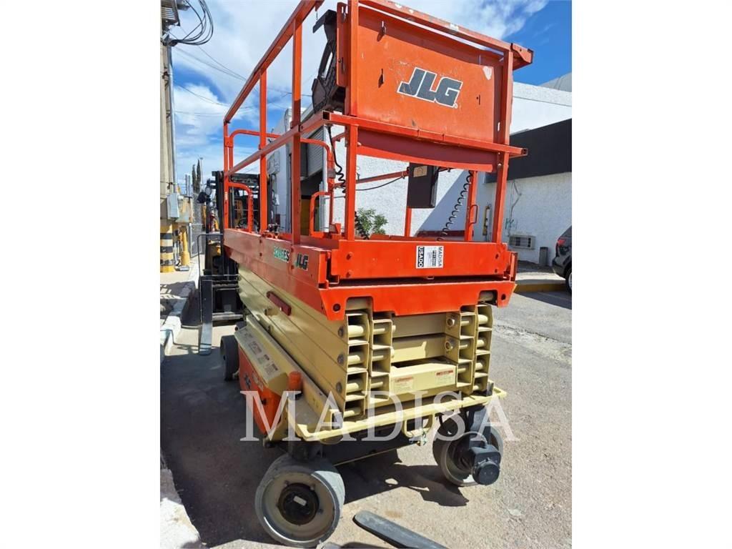 JLG 3246ES Scheren-Arbeitsbühnen