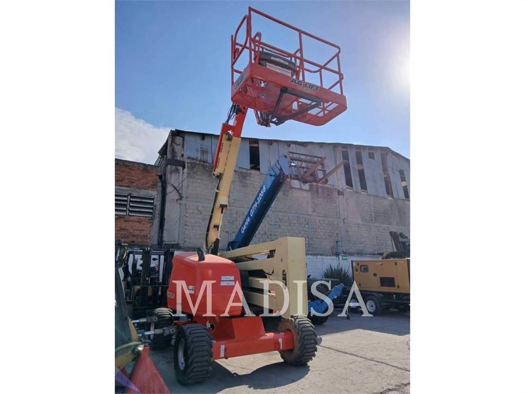 JLG 450AJ 4WD Gelenkteleskoparbeitsbühnen