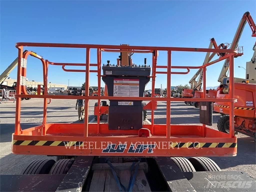 JLG 460SJ Gelenkteleskoparbeitsbühnen