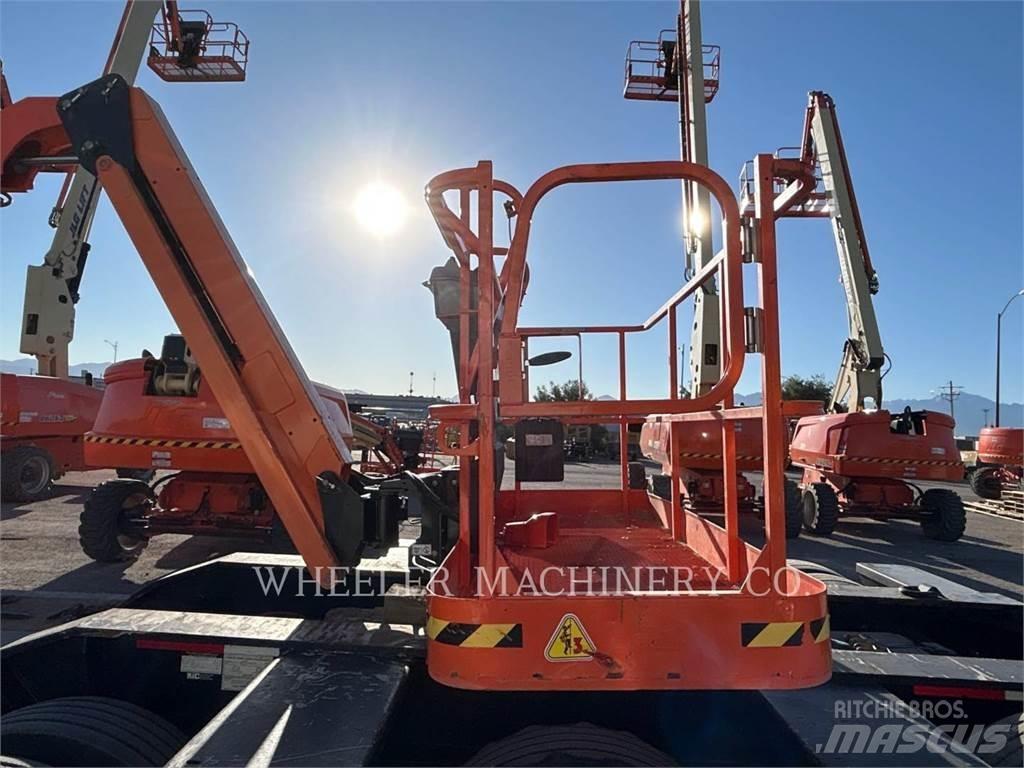 JLG 460SJ Gelenkteleskoparbeitsbühnen