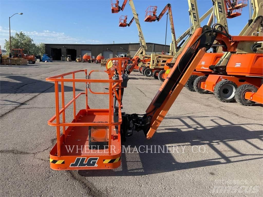 JLG 460SJ Gelenkteleskoparbeitsbühnen