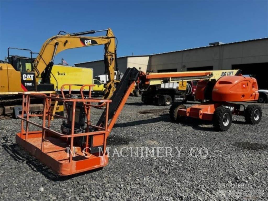 JLG 460SJ Raupenbagger