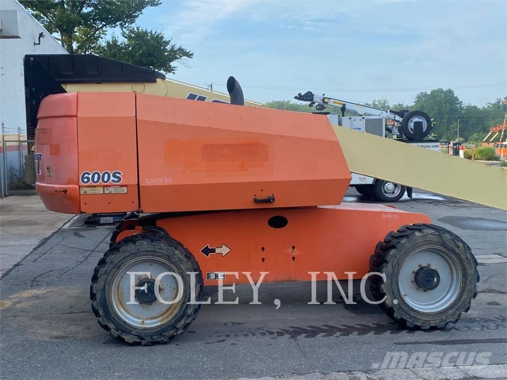 JLG 600S Gelenkteleskoparbeitsbühnen