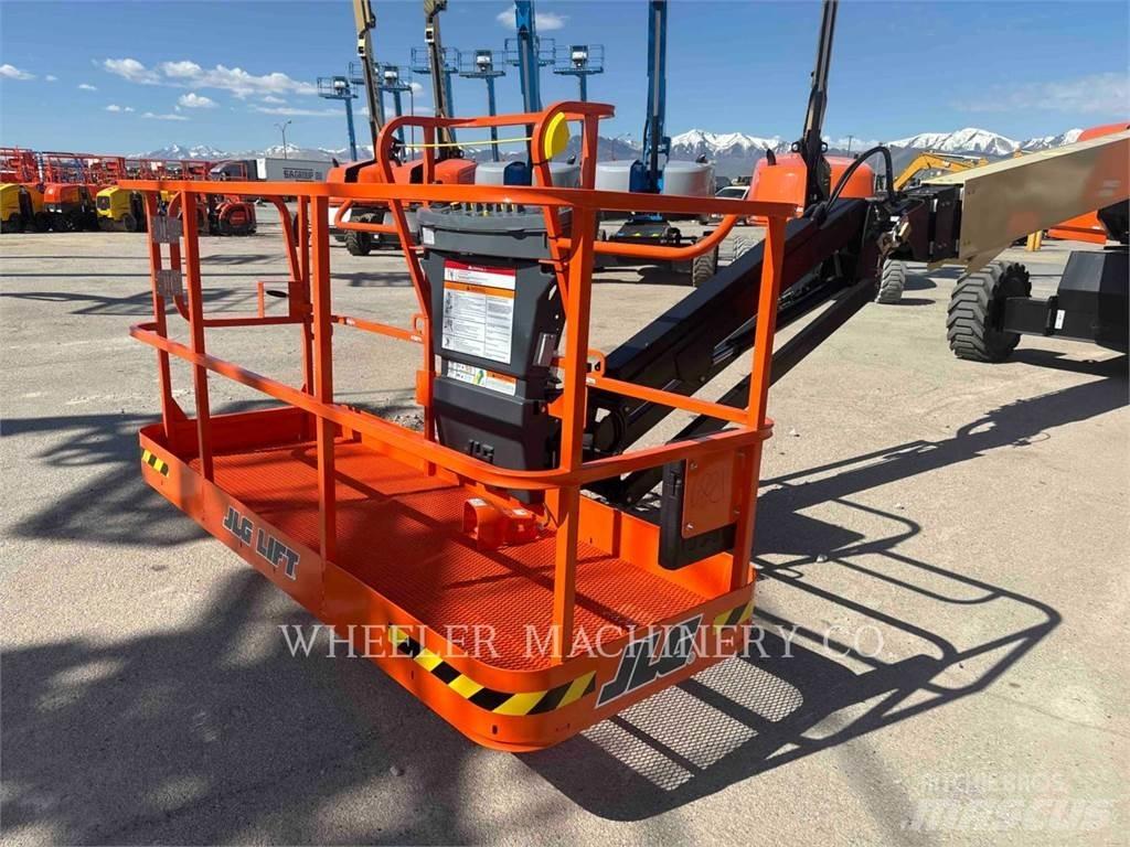 JLG 660SJ Gelenkteleskoparbeitsbühnen