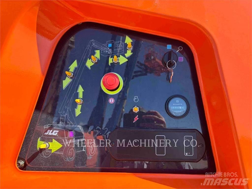 JLG 660SJ Gelenkteleskoparbeitsbühnen