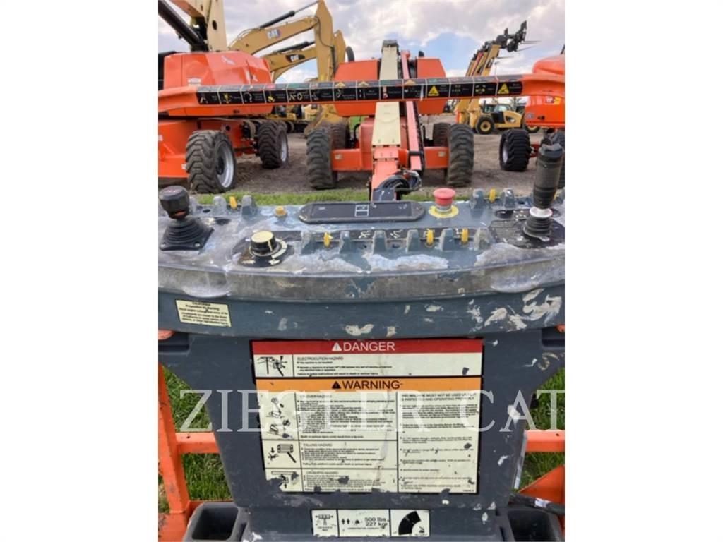 JLG 660SJ Gelenkteleskoparbeitsbühnen