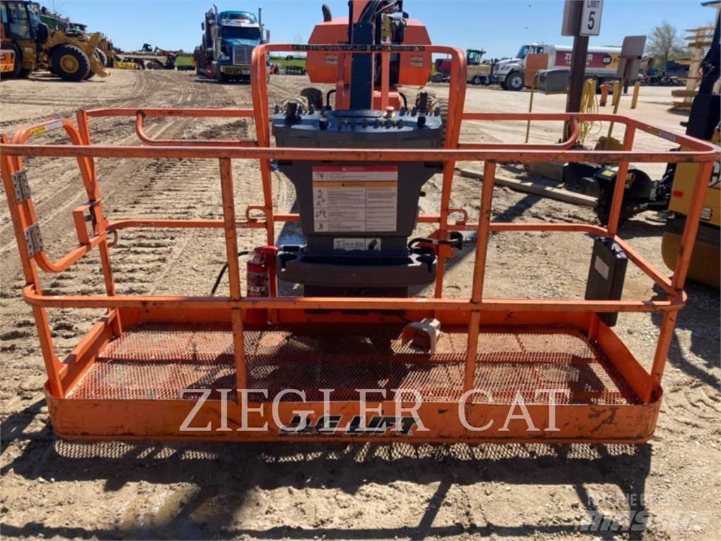 JLG 660SJ Gelenkteleskoparbeitsbühnen