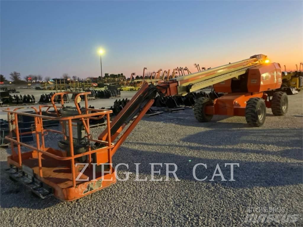 JLG 660SJ Gelenkteleskoparbeitsbühnen