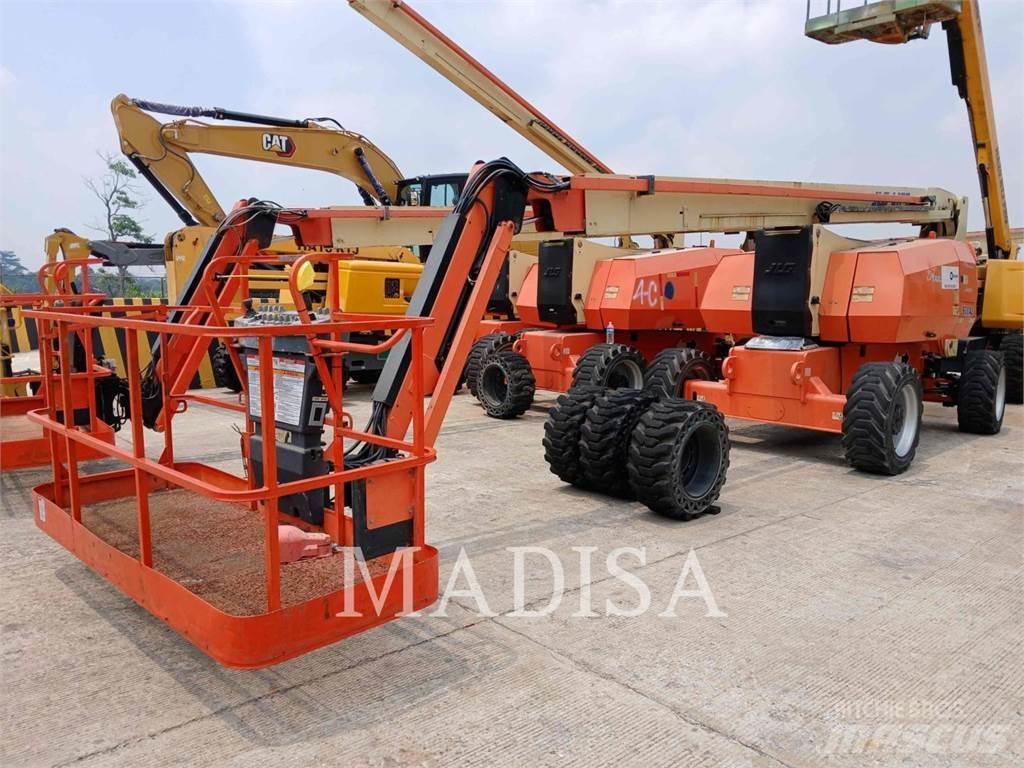 JLG 800 AJ Gelenkteleskoparbeitsbühnen