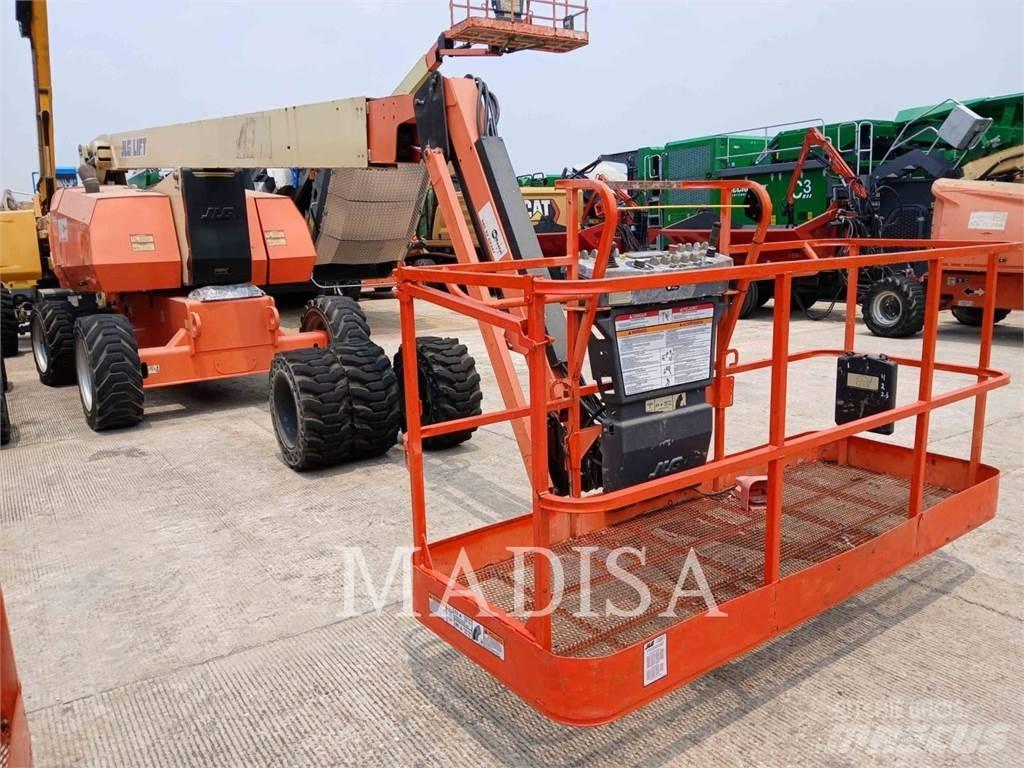 JLG 800 AJ Gelenkteleskoparbeitsbühnen