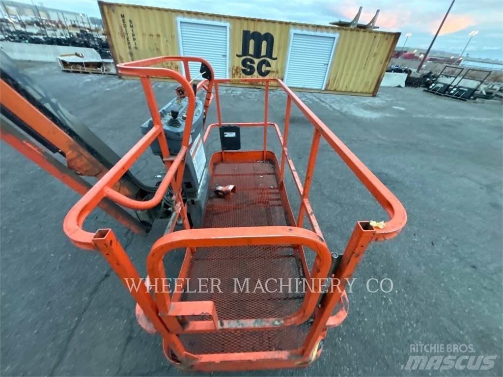 JLG 860SJ Gelenkteleskoparbeitsbühnen