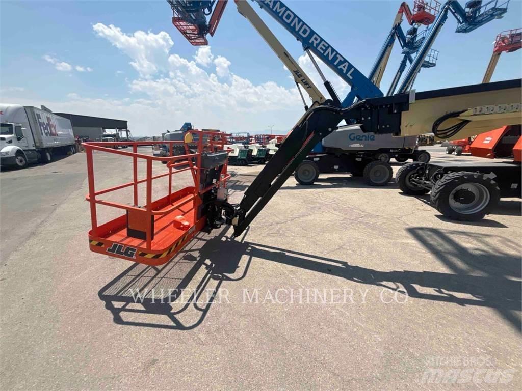 JLG 860SJ Gelenkteleskoparbeitsbühnen