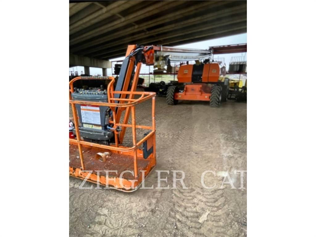 JLG 860SJ Gelenkteleskoparbeitsbühnen