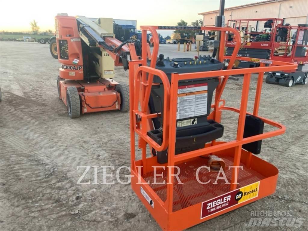 JLG E300AJP Gelenkteleskoparbeitsbühnen