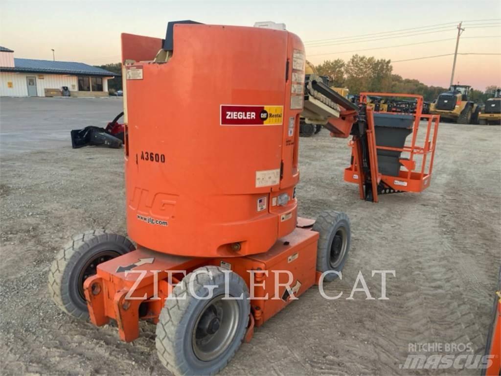 JLG E300AJP Gelenkteleskoparbeitsbühnen