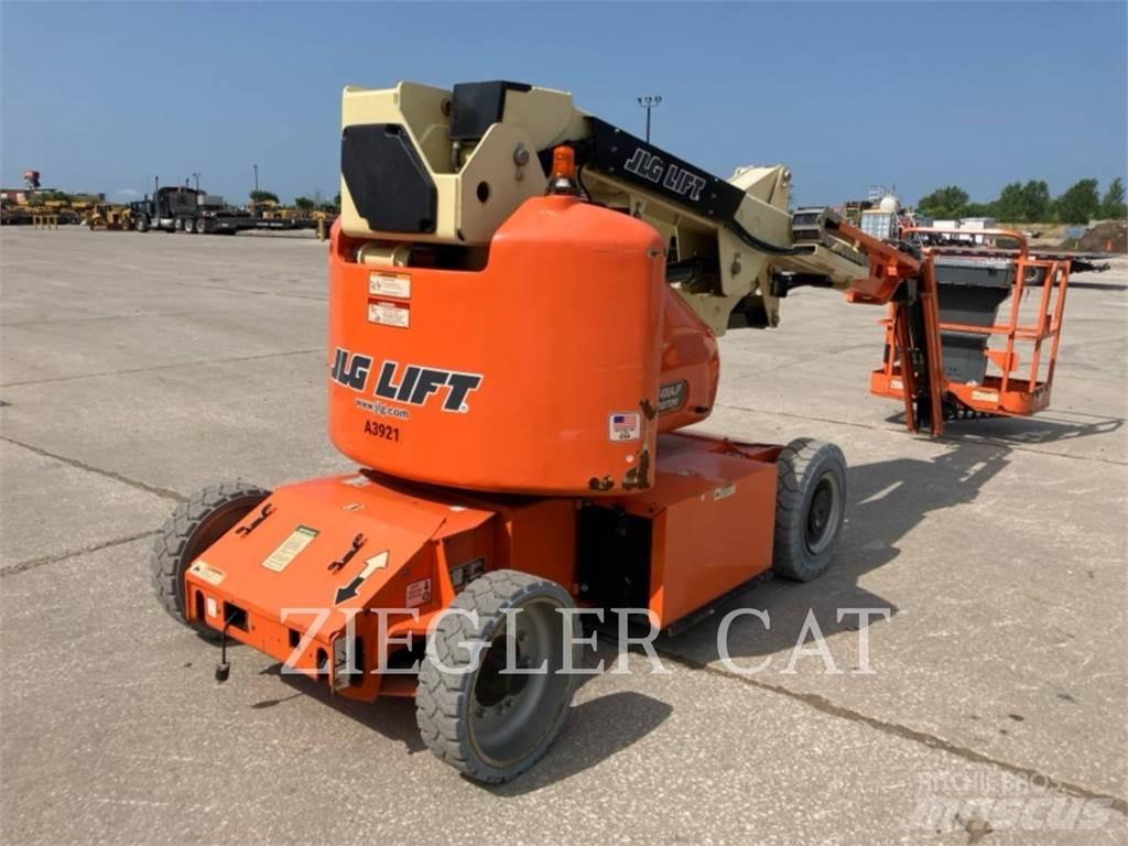 JLG E400AJPN Gelenkteleskoparbeitsbühnen