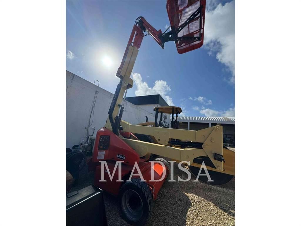 JLG E450AJ Gelenkteleskoparbeitsbühnen