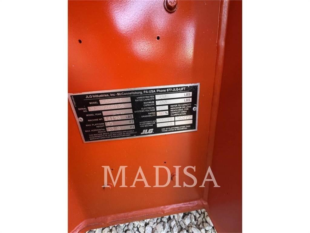 JLG E450AJ Gelenkteleskoparbeitsbühnen