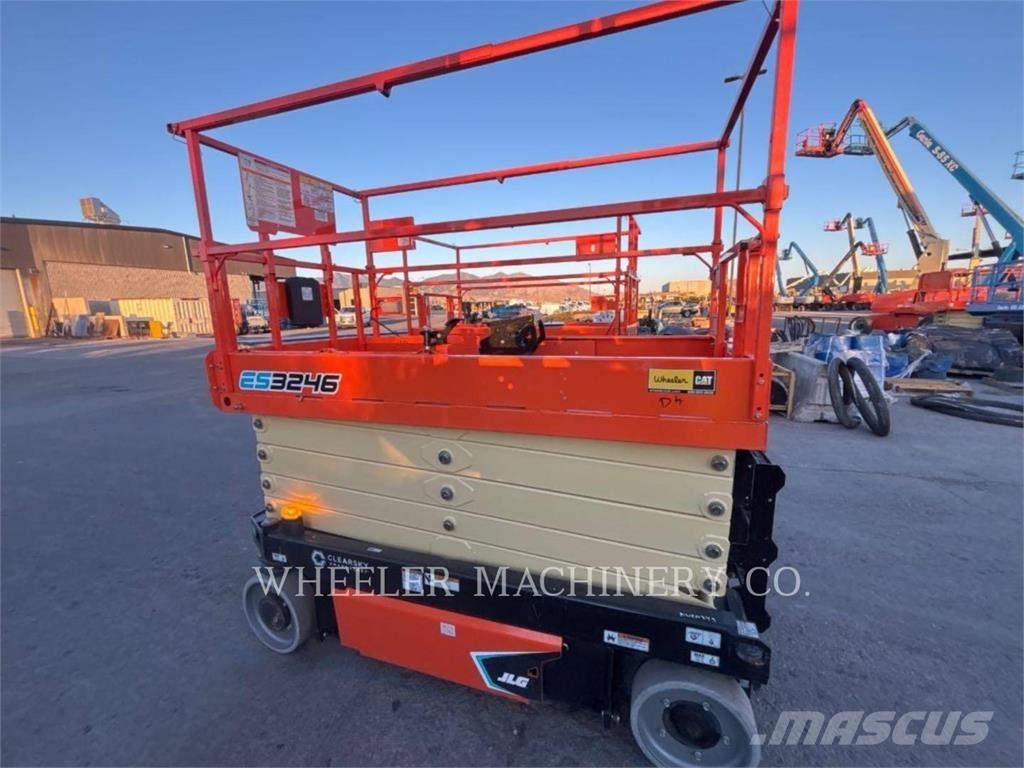 JLG ES3246 Scheren-Arbeitsbühnen