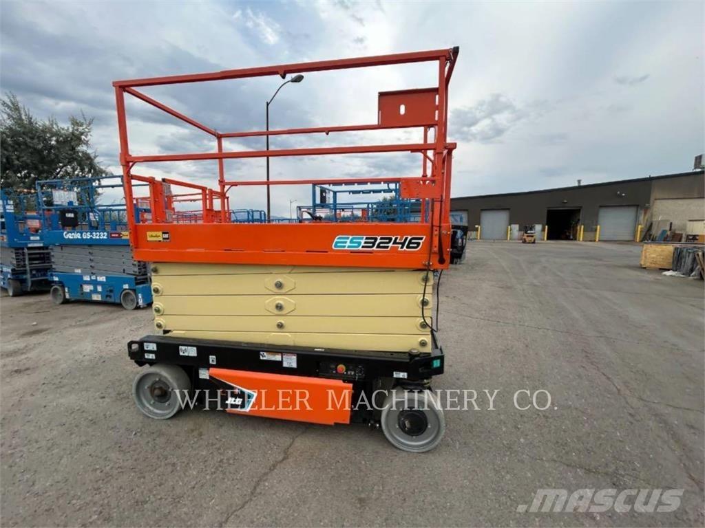 JLG ES3246 Scheren-Arbeitsbühnen