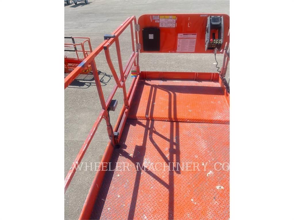 JLG RT4769 Scheren-Arbeitsbühnen