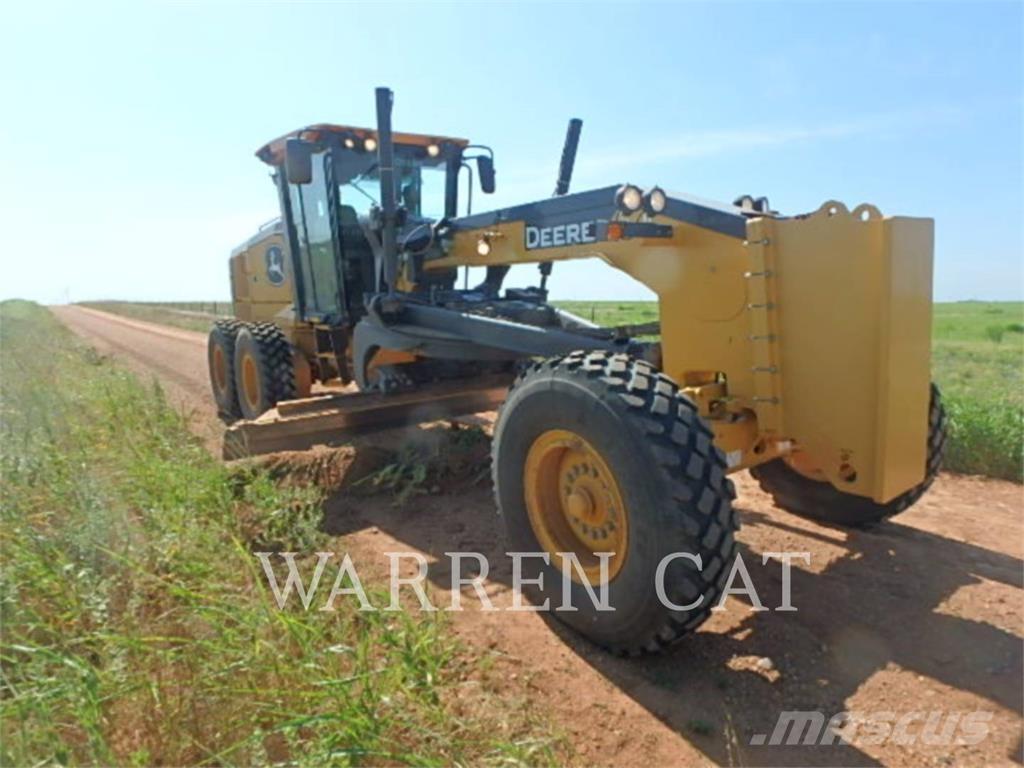 John Deere 670 Grader