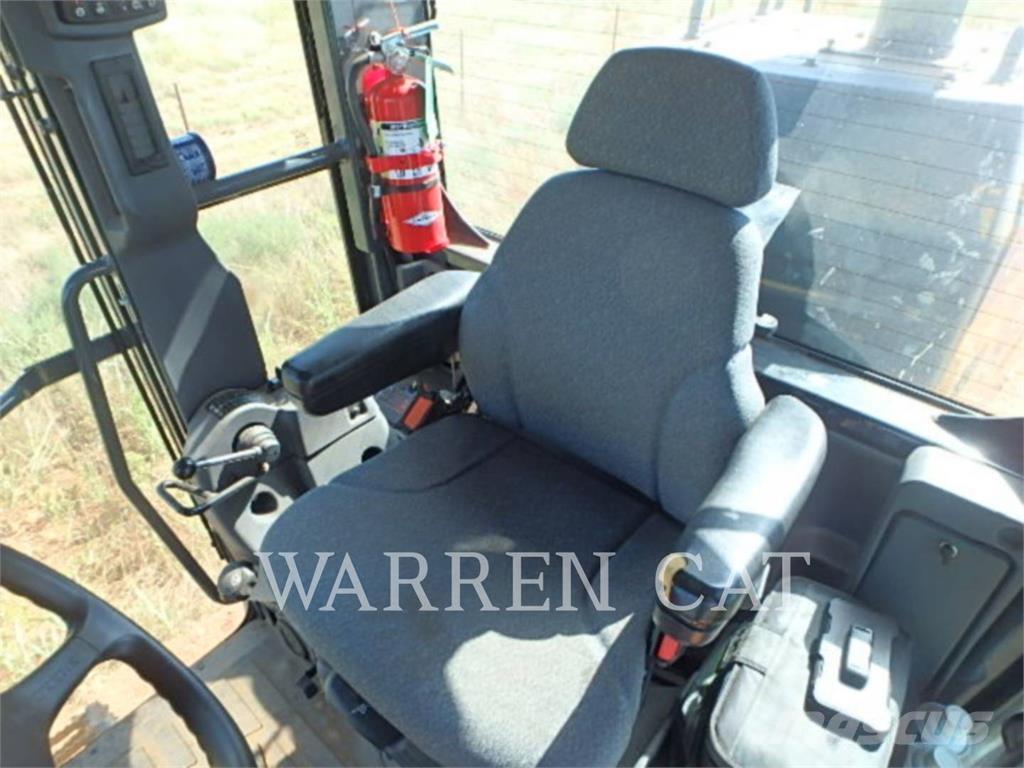 John Deere 670 Grader