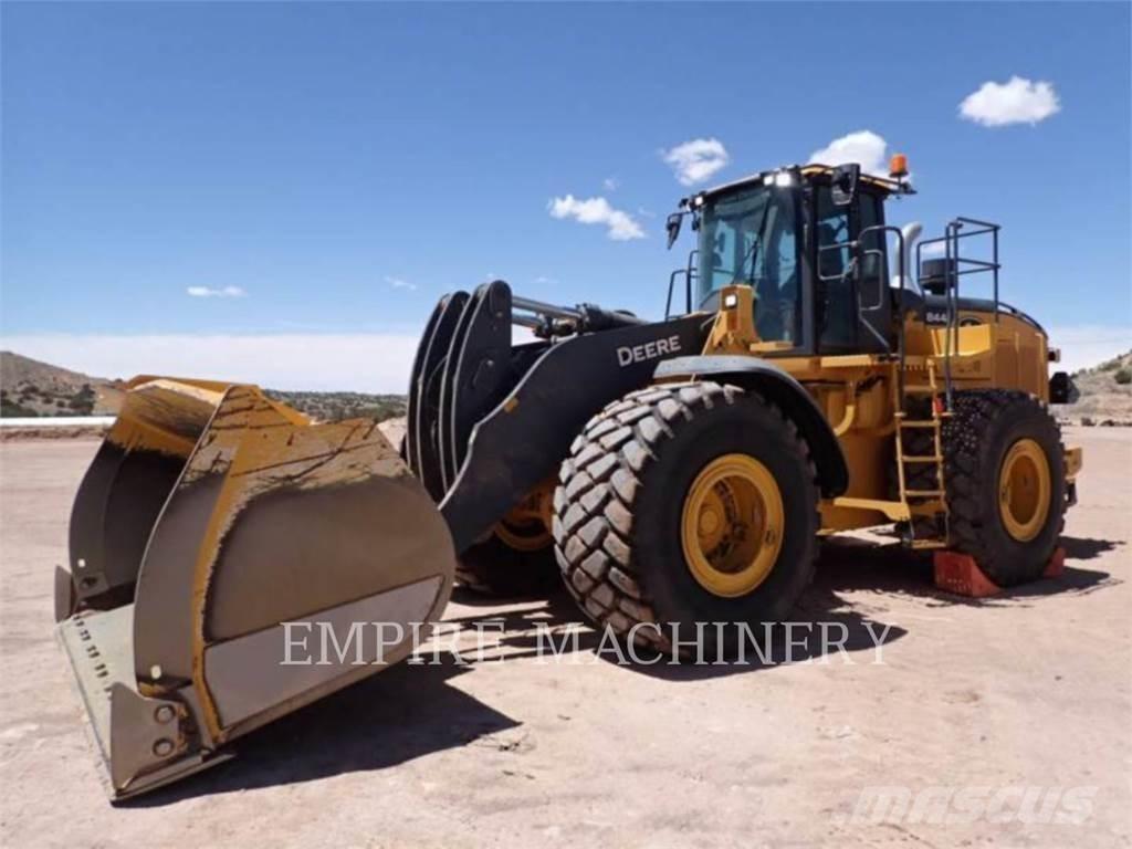 John Deere 844P Radlader