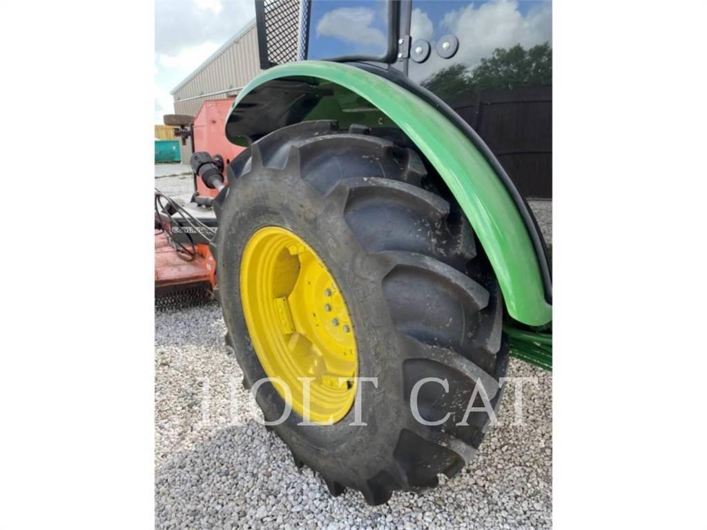 John Deere & CO. 5100E Traktoren