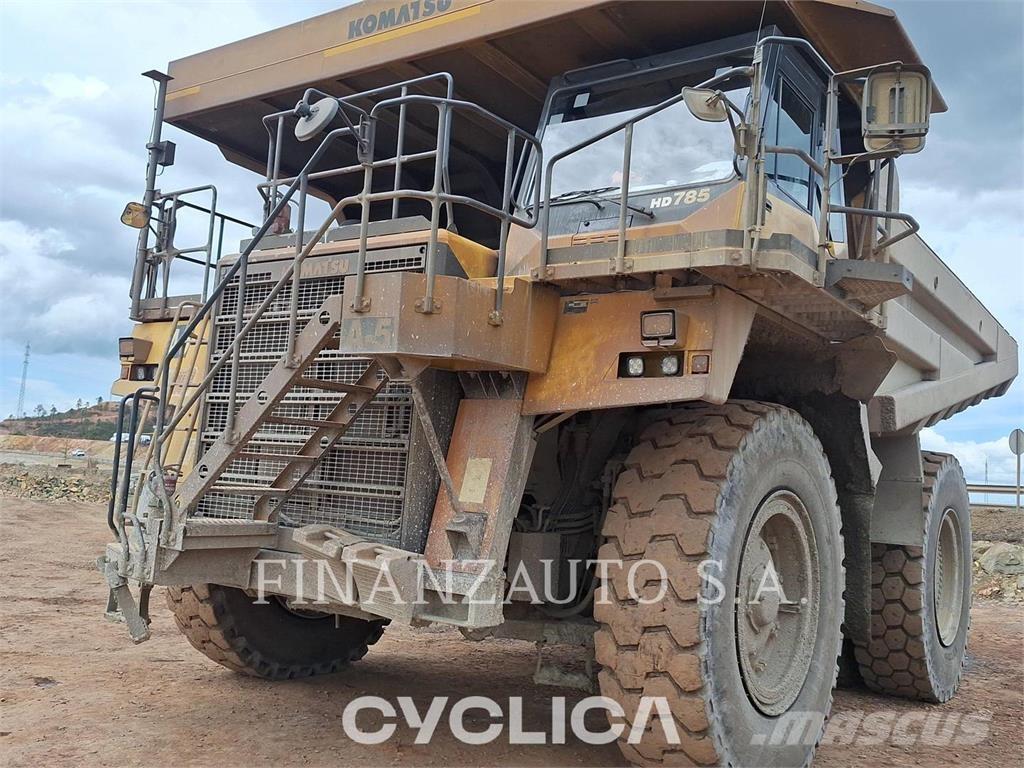 Komatsu HD785-7 Dumper - Knickgelenk