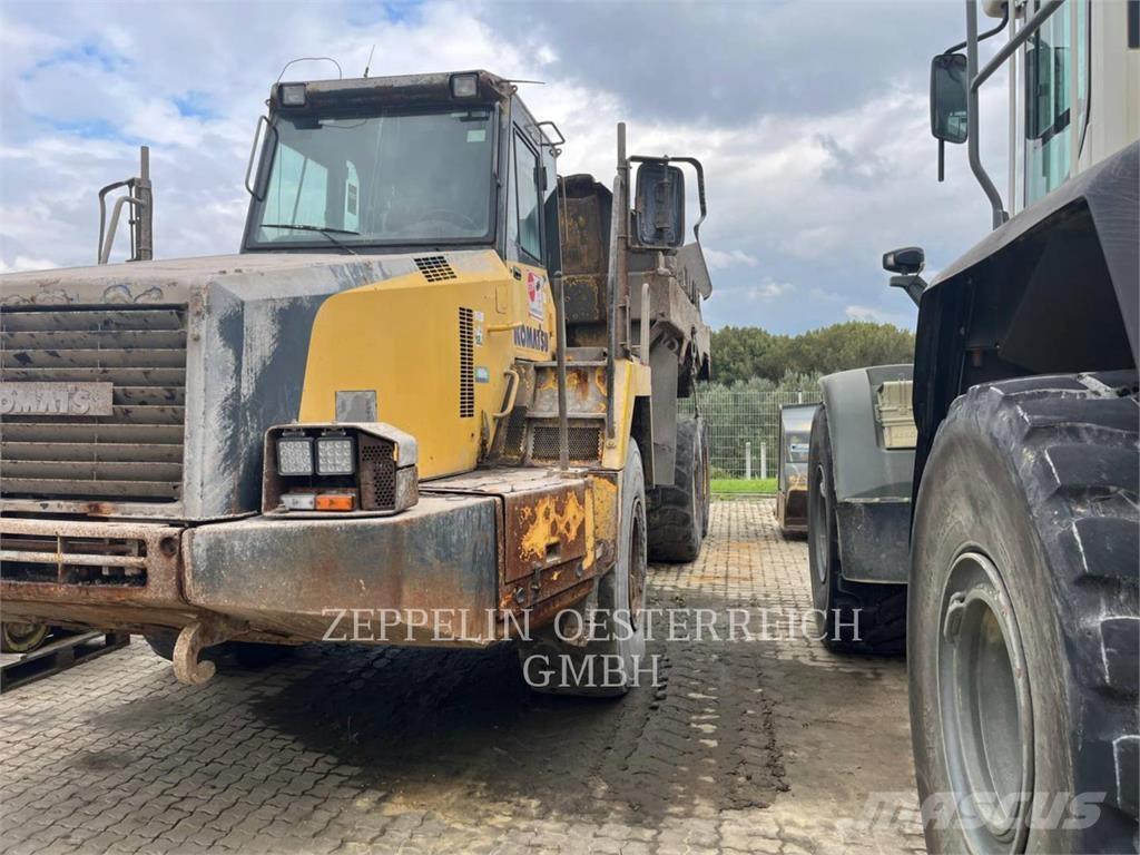 Komatsu HM300-2 Dumper - Knickgelenk