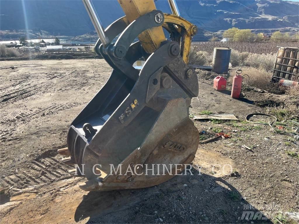 Komatsu PC138USLC Raupenbagger