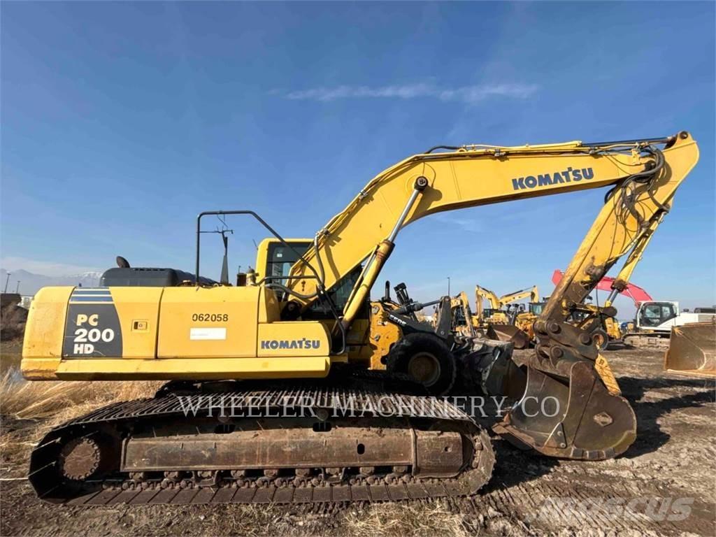 Komatsu PC200-8 Raupenbagger