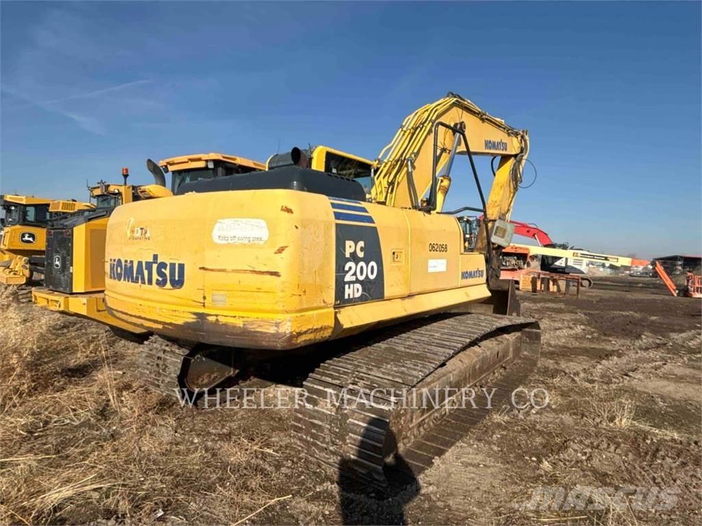 Komatsu PC200-8 Raupenbagger