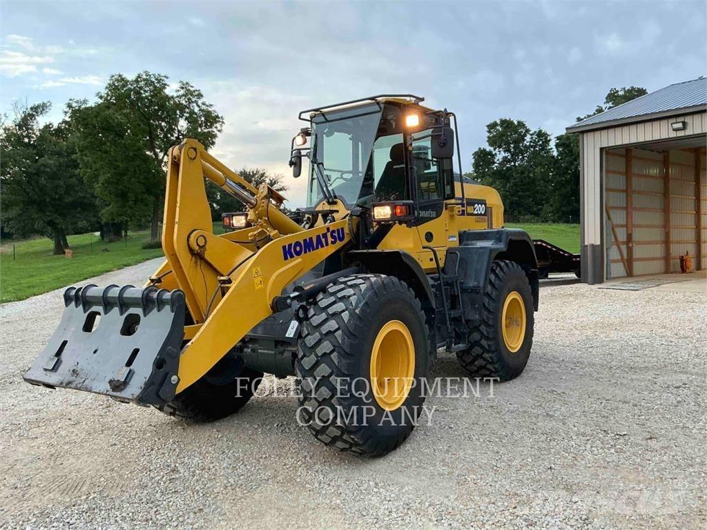 Komatsu WA200-8 Radlader
