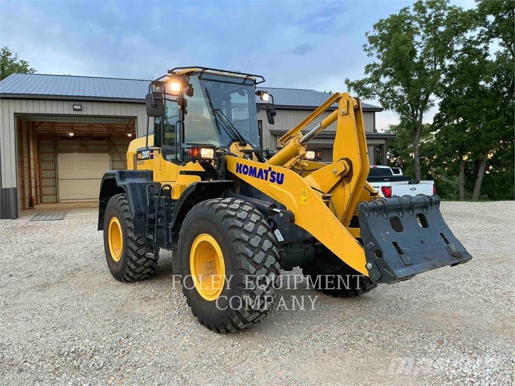 Komatsu WA200-8 Radlader